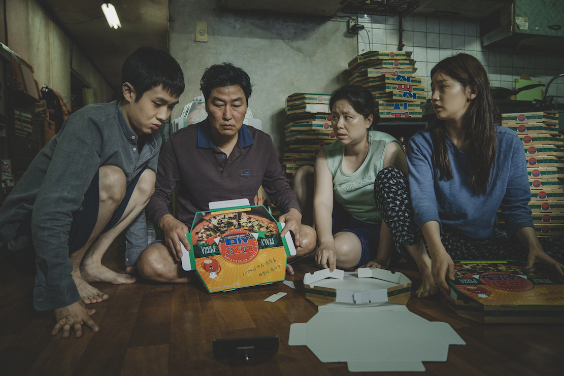 film-parasite-Choi_Woo-shik,_Song_Kang-ho,_Chang_Hyae_Jin,__Park_So-dam.jpg