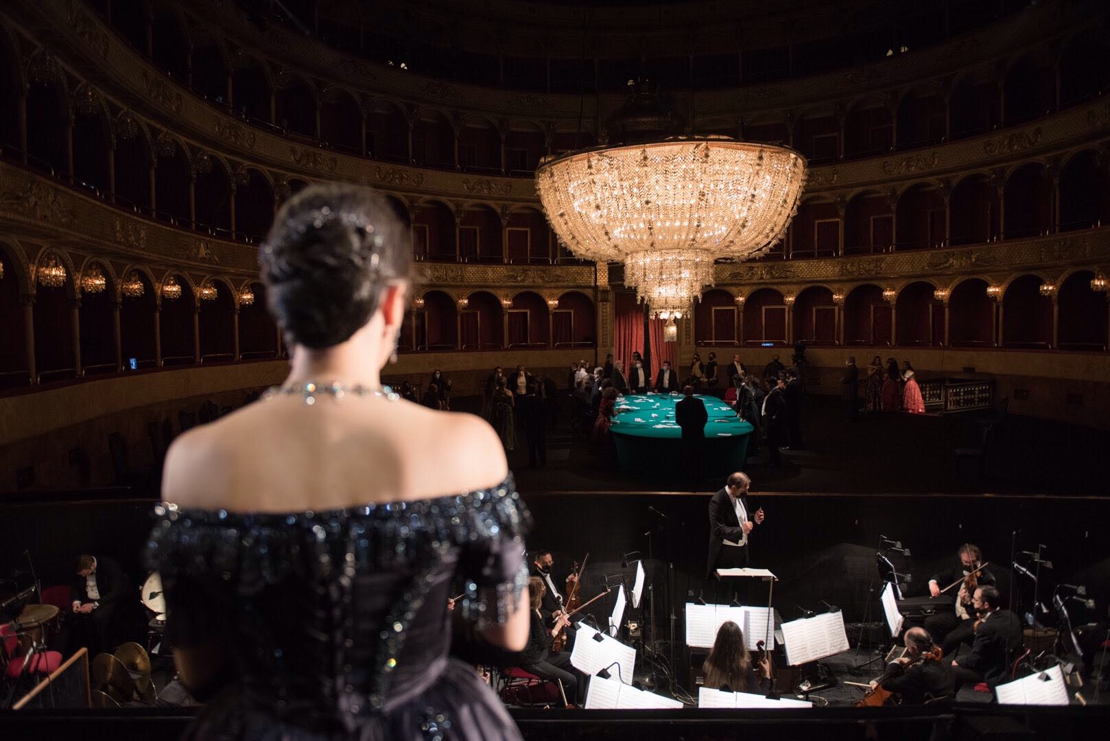 Teatro: Opera di Roma, La traviata  di Giuseppe Verdi con costumi di Valentino Garavani - immagini