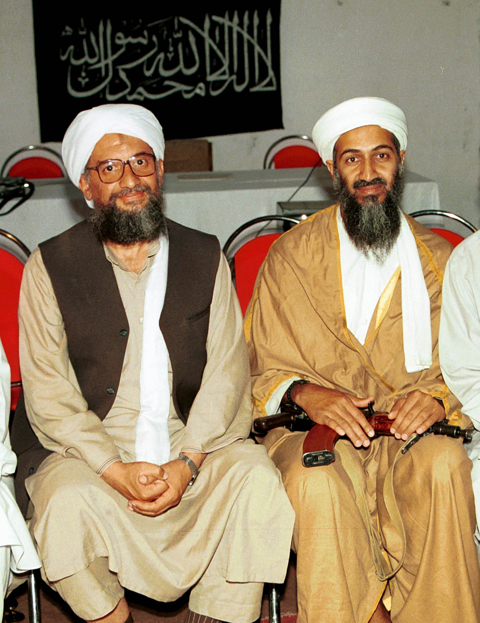 tv-show-killing-bin-laden-su-hostory-channel-e-streaming-su-now-35188700_5._Zawahiri_and_Bin_Laden_EMP-2453896.jpg