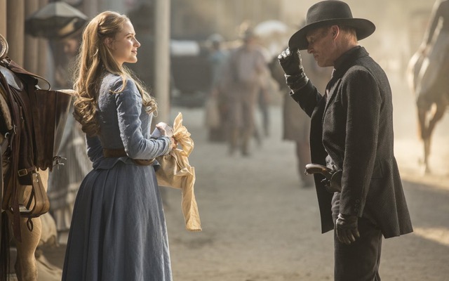 Westworld, la protagonista Evan Rachel Wood fa crescere la suspense sulla serie tv