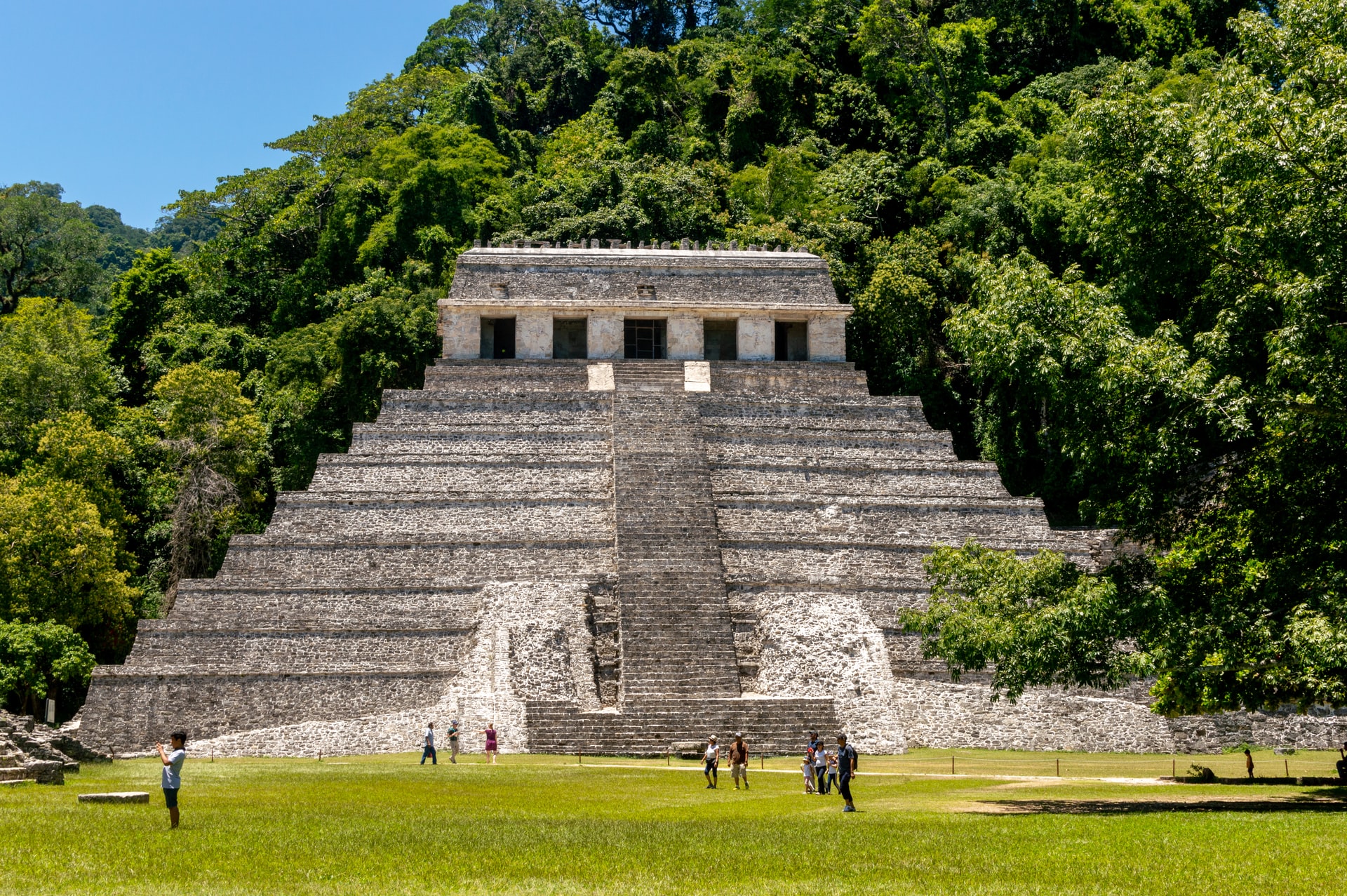 il-mistero-della-civilta-maya-e-la-piramide-perduta--cosa-visitare-in-messico-cosa-prevedevano-sono-calendario-come-muoversi-arrivare-dove-andare-turismo-palenque---immagini-crisoforo-gaspar-hernandez-YcVM6Se8jgM-unsplash.jpg