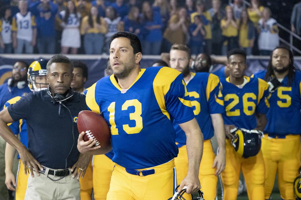 American Underdog, il film sul riscatto sociale con Zachary Levi e Dennis Quaid