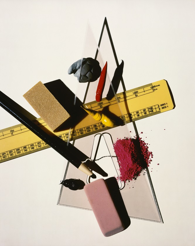 mostra-milano---irving-penn---immagini-Still_Life_With_Triangle_e_Red_Eraser.jpg