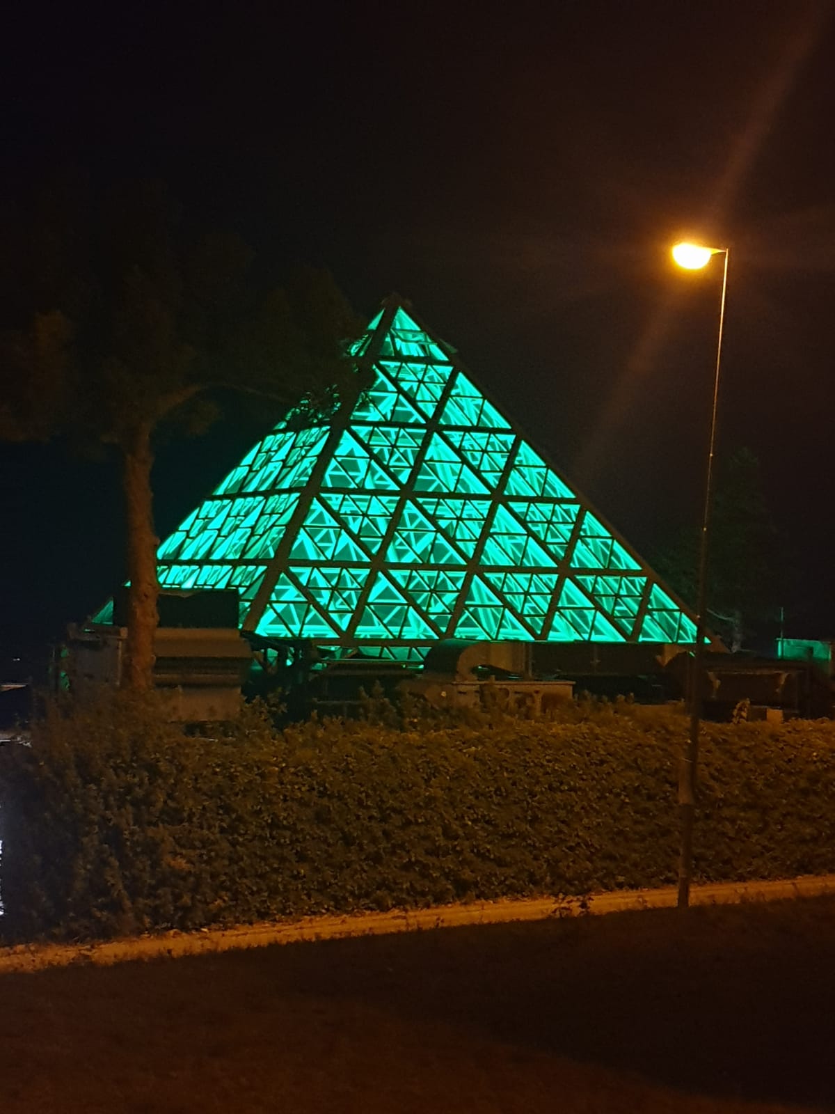 discoteca-cocorico---riccione-piramide1.JPG