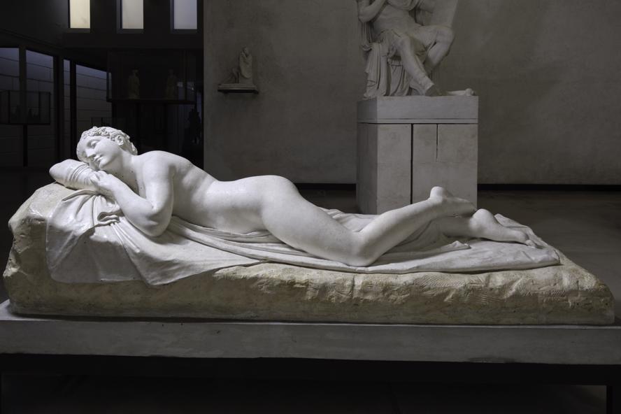 mostra-rovereto---trento----canova-tra-innocenza-e-peccato---immagini-02_Antonio_Canova,_Ninfa_dormiente,_1820,_Museo_Gypsotheca_Antonio_Canova,_Possagno_(TV).jpg