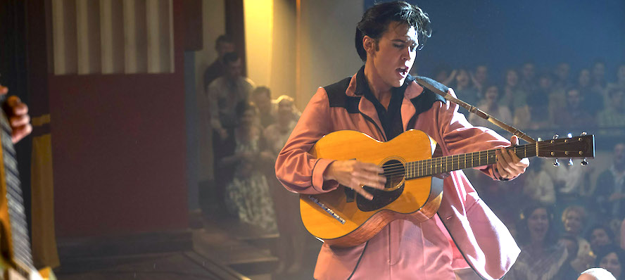 Elvis, Austin Butler è il cantante Elvis Presley nel film con Tom Hanks: immagini dal set