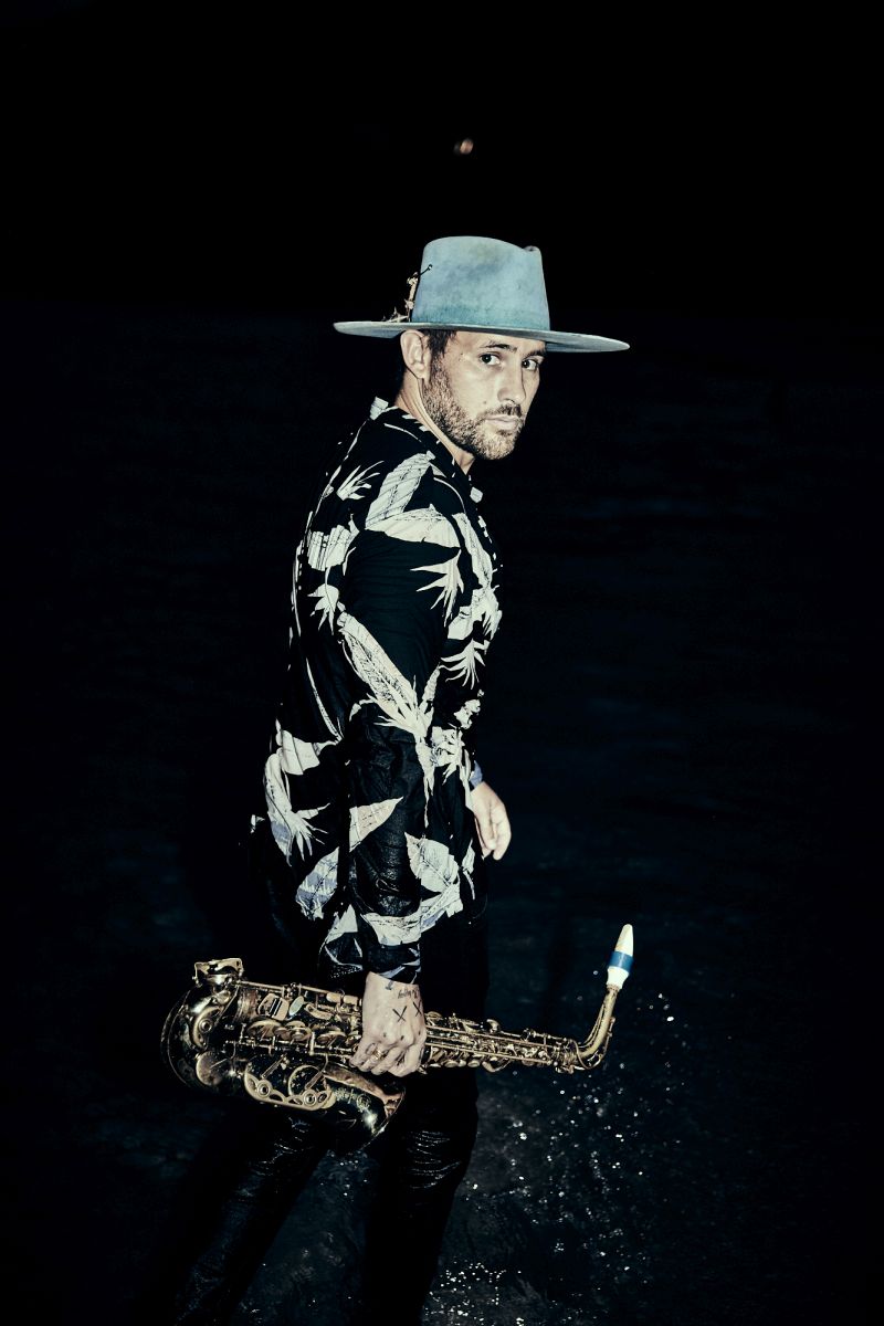 jimmy-sax-album-e-tour---immagini-210524_Jimmy_Sax_StBarth_0265_b.jpg