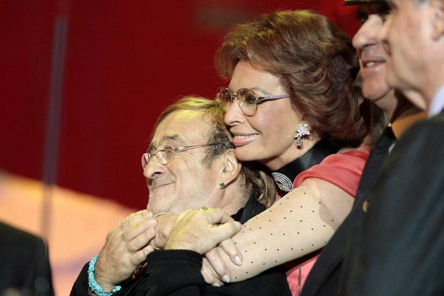 8.	Con Sophia Loren, Copyright © Lapresse.