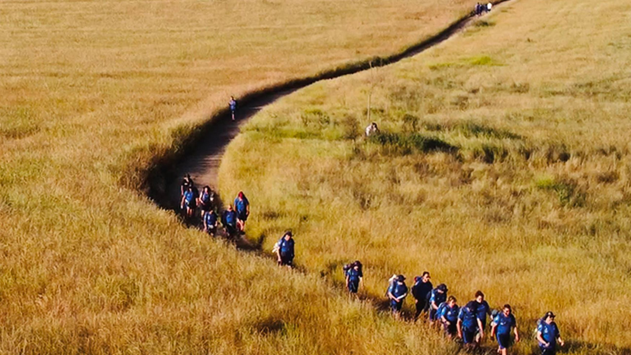 Al cinema Sul sentiero blu, i giovani protagonisti sulla via Francigena fino a Roma