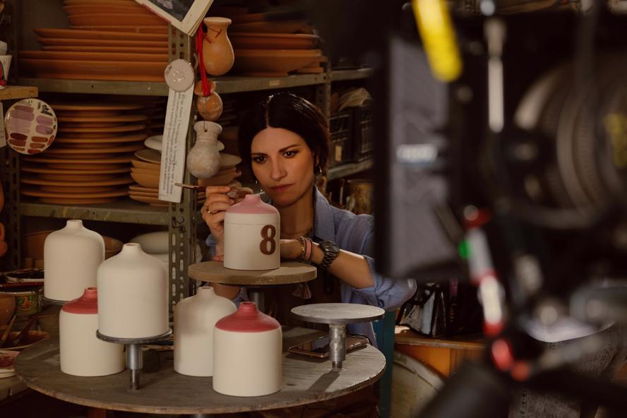 Laura-Pausini-nuovo-album-immagini-PrimeVideo_LauraPausini_PiacerediConoscerti_11.jpg