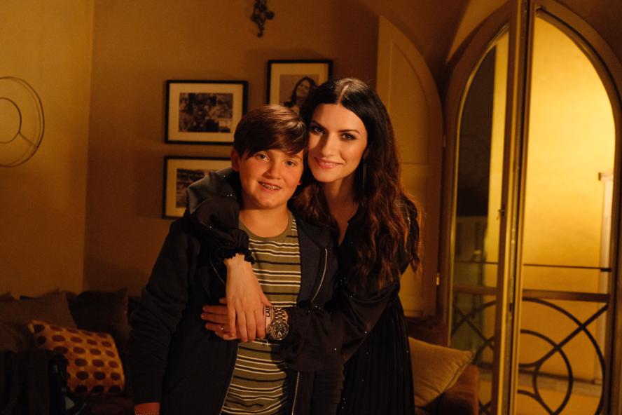 Laura-Pausini-nuovo-album-immagini-PrimeVideo_LauraPausini_PiacerediConoscerti_13.jpg