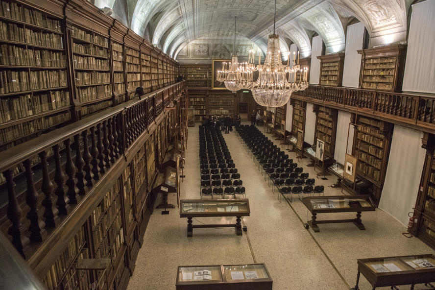 mostra-milano----caravaggio--nono-dialogo-----immagini-02-Biblioteca-Nazionale-sala-Maria-Teresa┬®-James-O-Mara.jpg