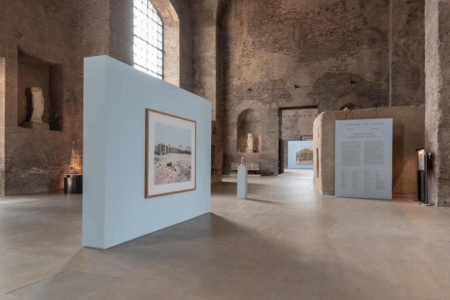 mostra-roma---terme-di-diocleziano---le-forme-del-tempo-----immagini-Le-forme-del-tempo_Terme-Diocleziano_Installation_view_fotoEleonoraCerriPecorella01.jpg