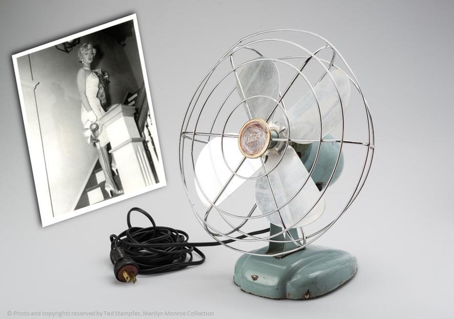 mostra-torino---forever-marilyn--immagini-FILM_PROP__MARILYN_S_FAN_FROM_THE_MOVIE_THE_SEVEN_YEAR_ITCH,__20TH_CENTURY_FOX_1955___ORIGINAL_MOVIE_STILL_OF_THE_PREMIERE_SCENE,_1955_Collezione_Ted_Stampfer.jpg