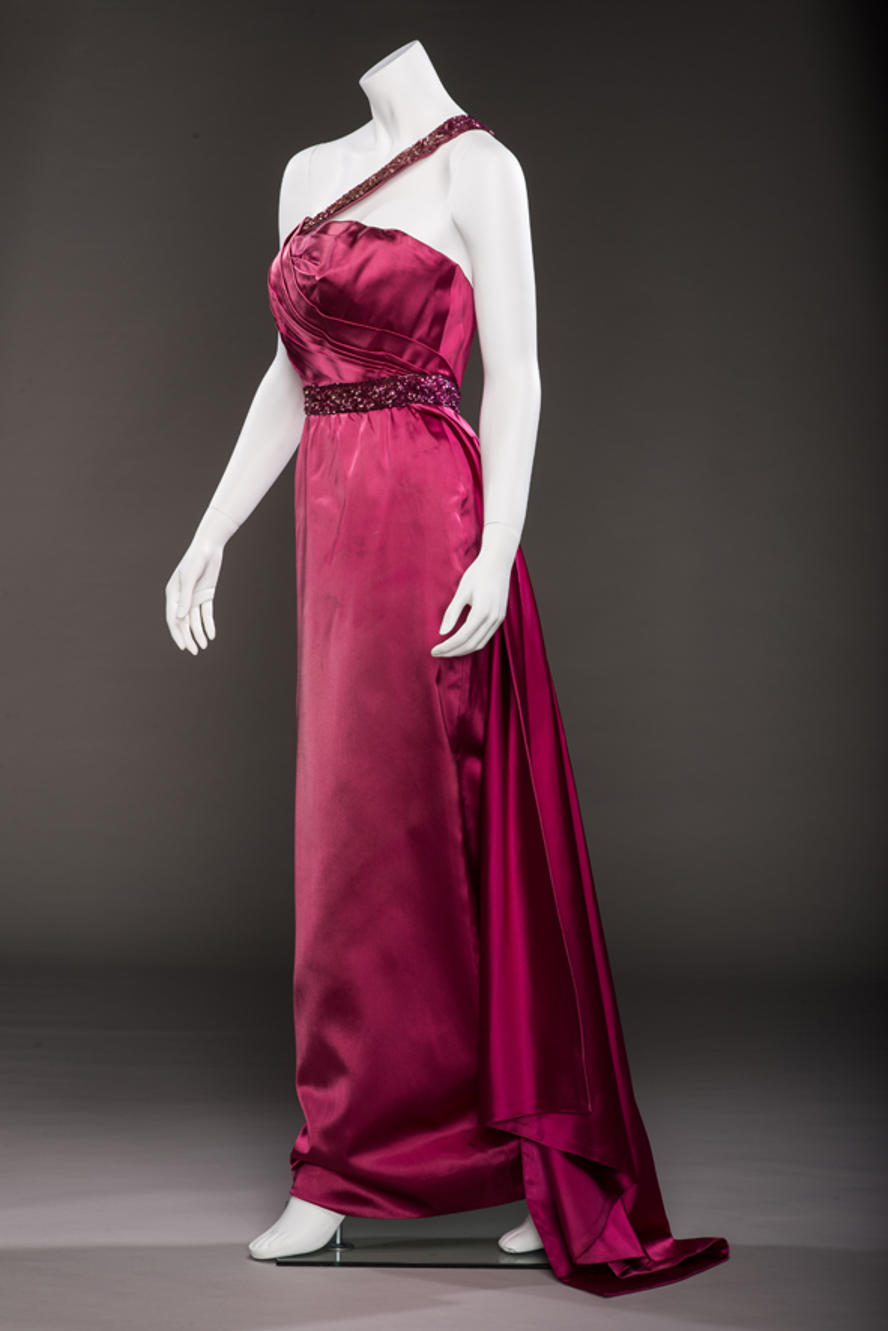 mostra-torino---forever-marilyn--immagini-FILM_STUDIO_COSTUME,_INSPIRED_GOWN_TO_MOVIE_HOW_TO_MARRY_A_MILLONAIRE_(TCF,_1953).jpg