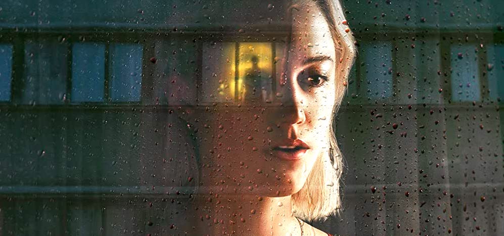 Watcher, il film ‘avvincente’ con Maika Monroe