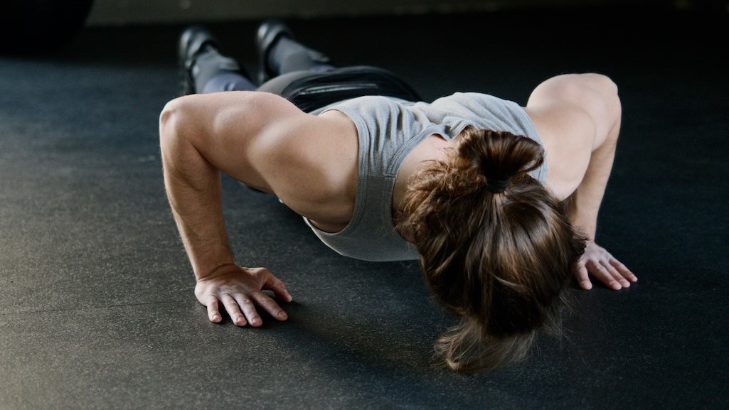 Fitness: gli esercizi per mantenere una postura corretta