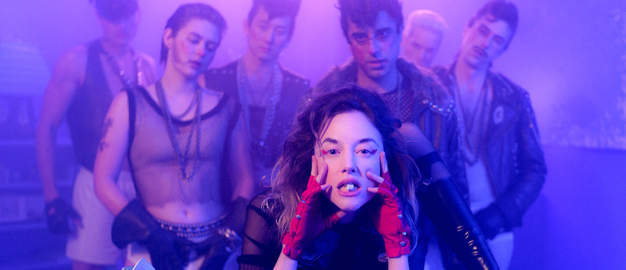 Please Baby Please: trama, cast e uscita del film con Andrea Riseborough e Demi Moore
