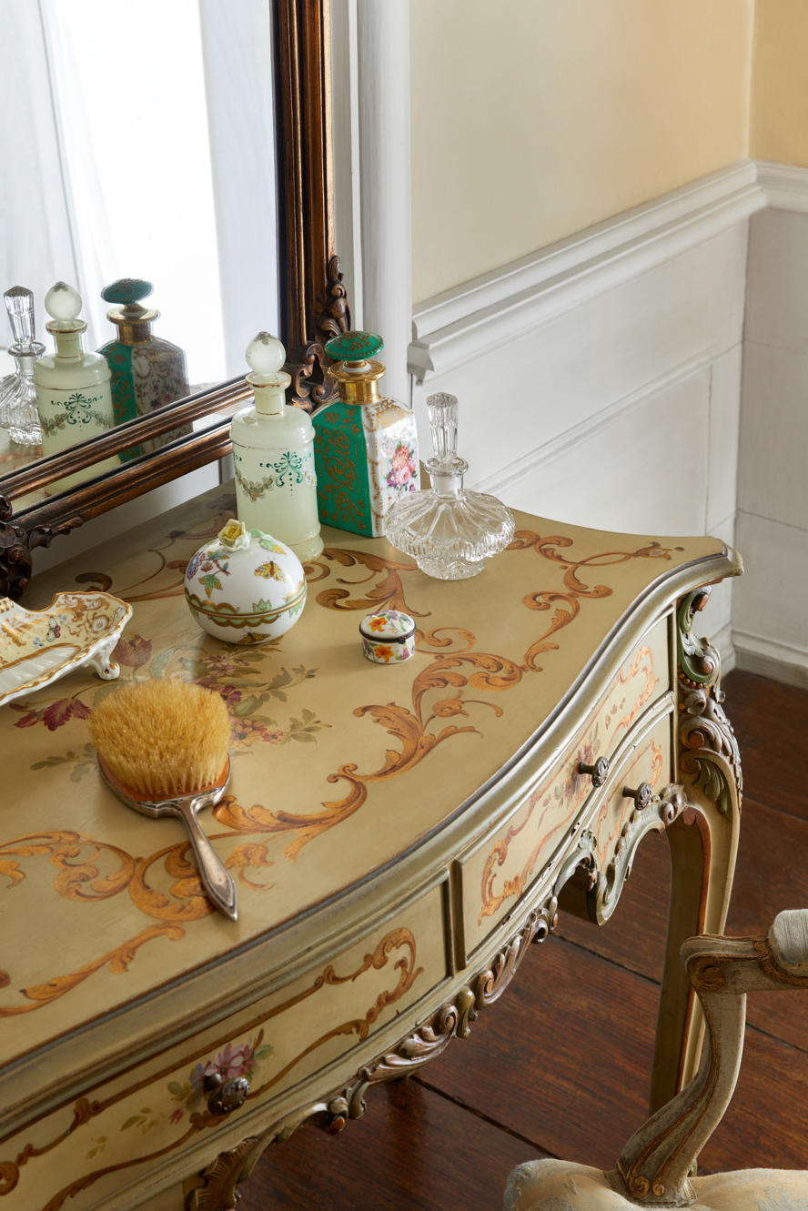 turismo---baviera---germania---immagini-The_Empress_Airbnb_10_-_Vanity_detail_-_Credit_CZS.jpg