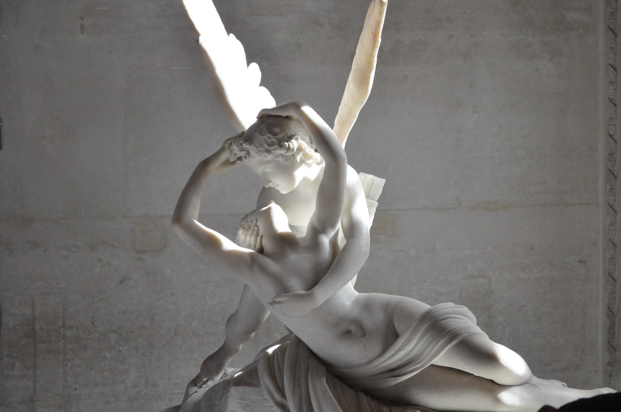 antonio-canova- Amore e psiche, --immagini-pexels-mahmut-8167537.jpg