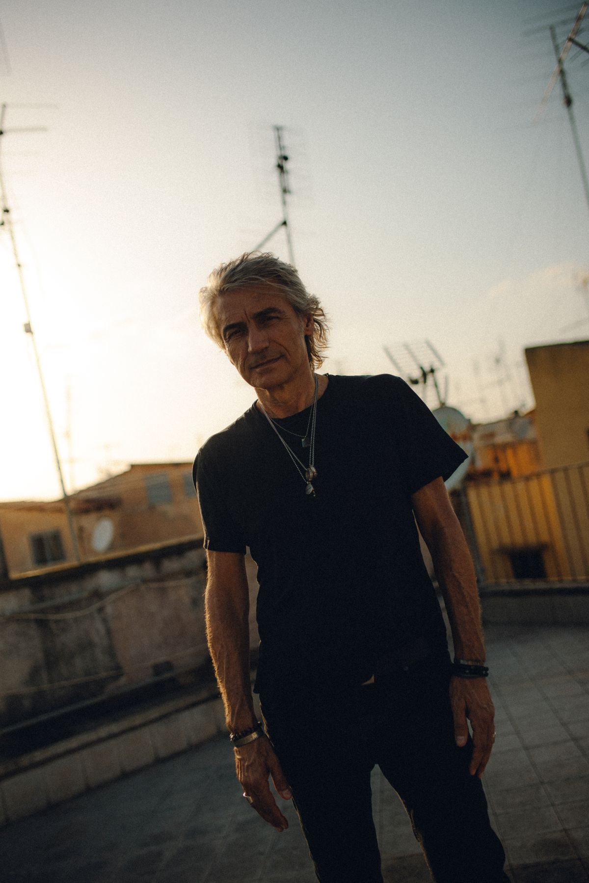ligabue-album-e-tour---immagini-Luciano_Ligabue_ph._Sara_Sabatino_628A9470_b.jpg