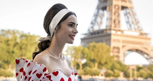 Serie tv romance Emily in Paris con Lily Collins stagione 4