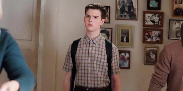 Serie tv comedy Young Sheldon stagione 7 con Iain Armitage: cosa accade negli ultimi episodi