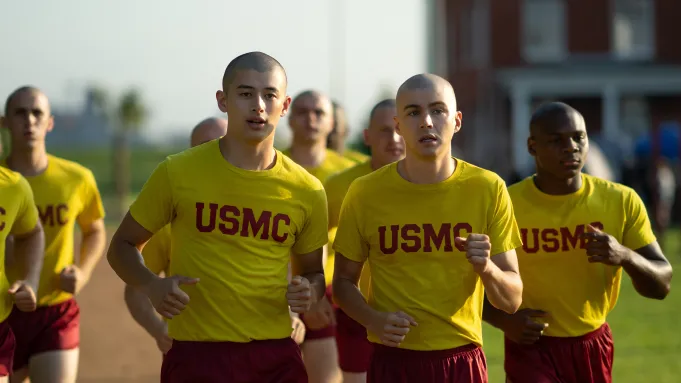 Serie tv drama Boots con Miles Heizer: trama cast e uscita streaming