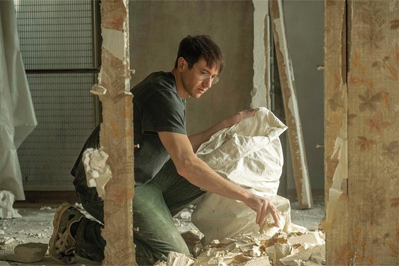 Festival di Venezia 2025, recensione film A pied d'oeuvre