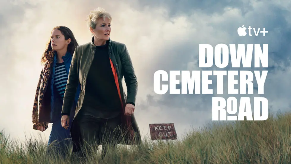 Serie tv thriller Down Cemetery Road con Emma Thompson e Ruth Wilson: uscita streaming
