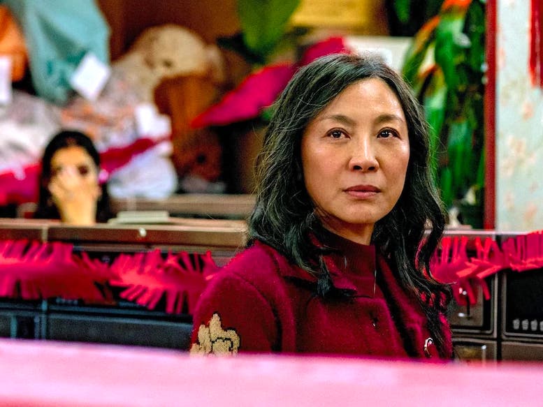 Film action The Surgeon, la chirurga con Michelle Yeoh
