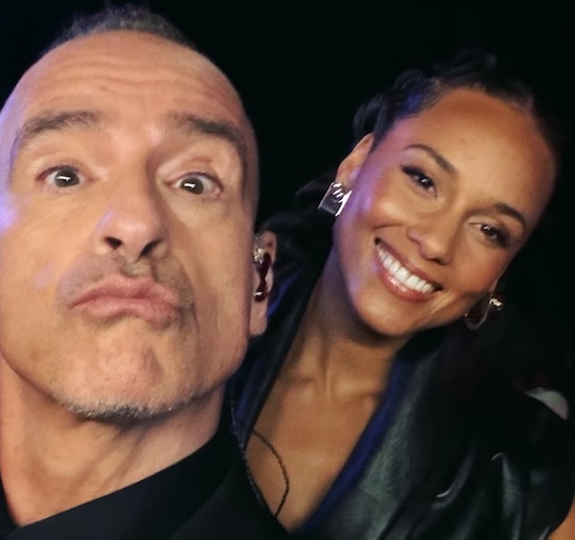 Festival di Sanremo 2026, le immagini dell'esibizione di Eros Ramazzotti e Alicia Keys