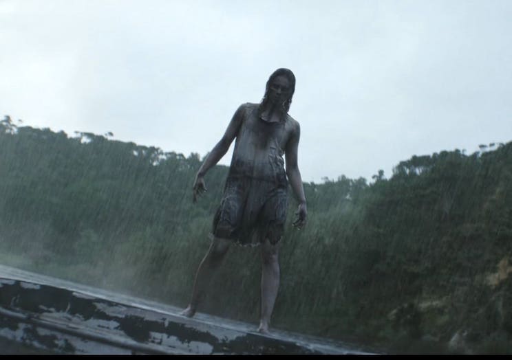 Recensione di Evil Dead Burn: l'ultimo capitolo della saga gioca con il fuoco e si brucia