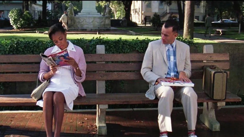 La panchina di Forrest Gump e vale una fortuna, ma non è più nella città del film con Tom Hanks