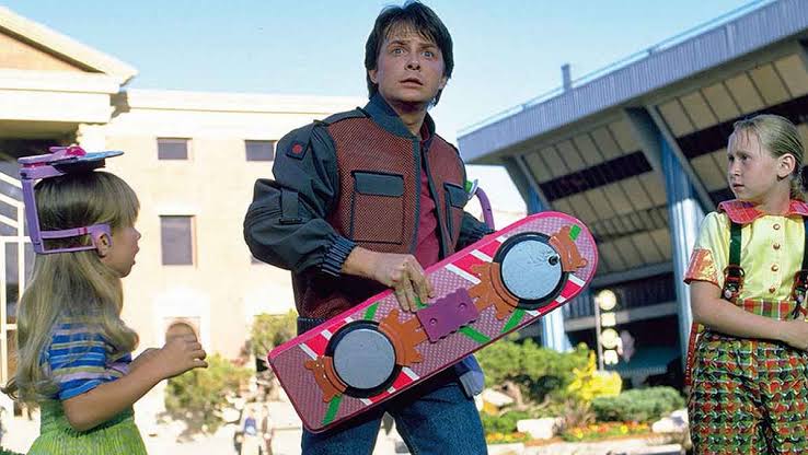 Lo skate fluttuante di Ritorno al Futuro 2 esiste davvero? La risposta ti sorprenderà