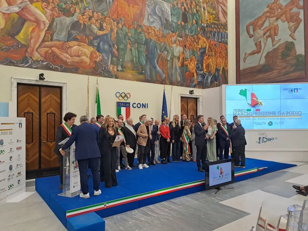 Premio 'Marche, una regione da podio': l’intervista video a Enrico Brignano e tutti i premiati