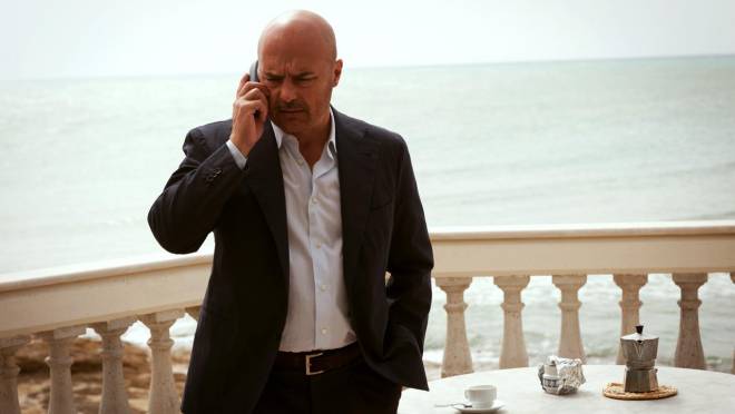 Il commissario Montalbano, episodio 'La piramide di fango': il malaffare degli appalti pubblici