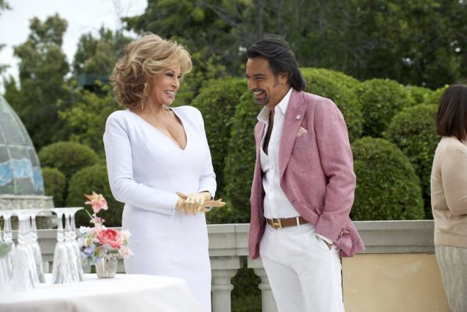 How to Be a Latin Lover, il film commedia sulla seduzione con Eugenio Derbez e Kristen Bell