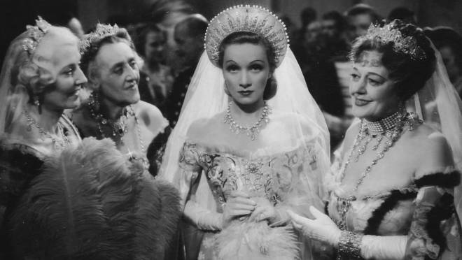 L'imperatrice Caterina, il film dalle potenti passioni con Marlene Dietrich