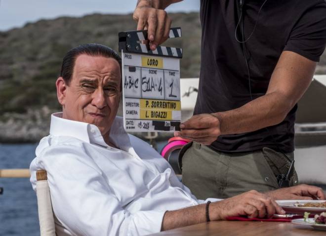 'Loro', Toni Servillo è Berlusconi sul set del nuovo film di Paolo Sorrentino